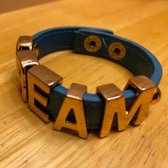 Vintage BCBGeneration Dream Bracelet 5/$25 - Picture 3 of 4